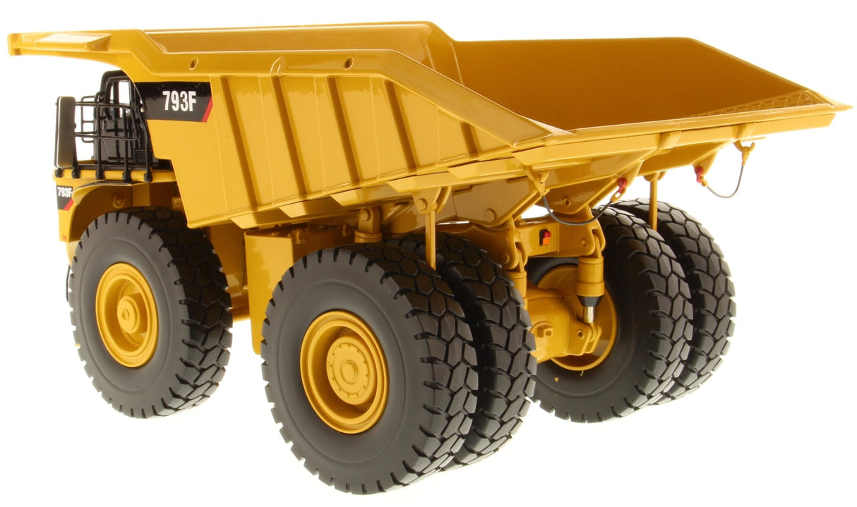 Cat 1/50 793F Mining Truck Core Classic Diecast Model