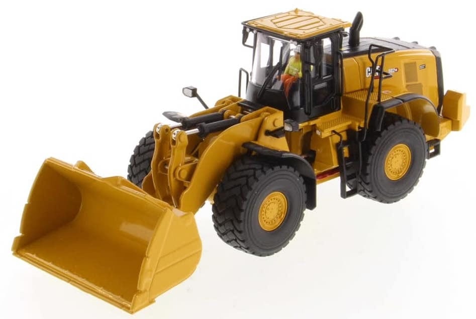 Cat 1/50 982 XE Wheel Loader High Line Series Diecast Model