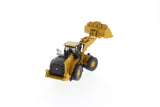 Cat 1/50 982 XE Wheel Loader High Line Series Diecast Model