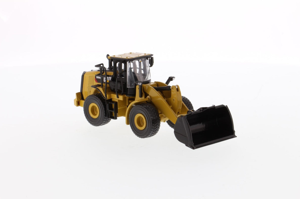 Cat 1/64 950M Wheel Loader Diecast Model