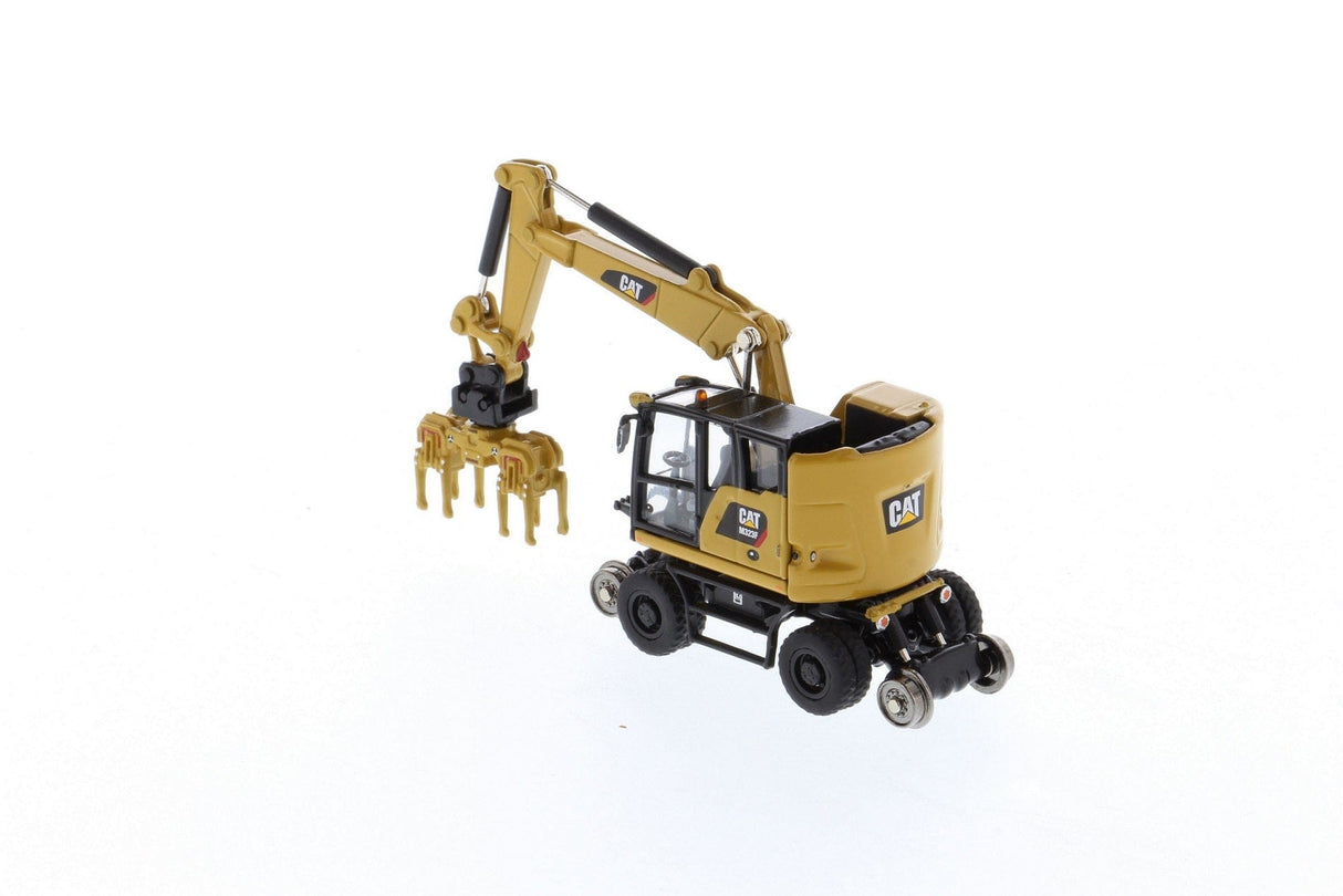 Cat 1/87 M323F Railroad Wheeled Excavator Diecast Model