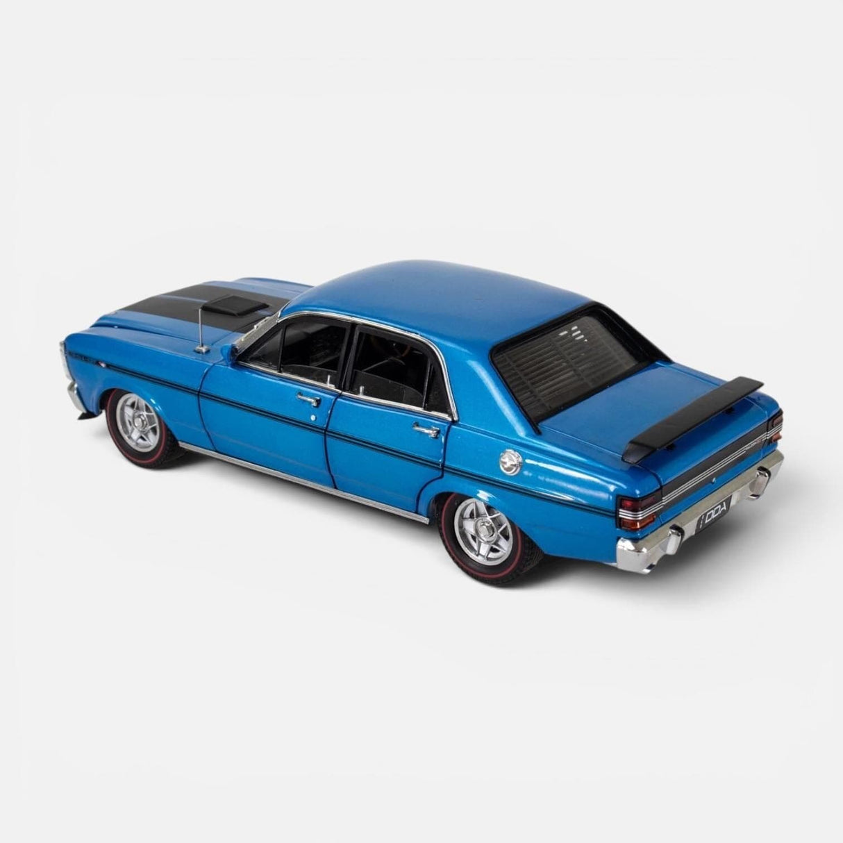 DDA 1/24 Electric Blue Ford XY Falcon GTHO Phase III alternate view