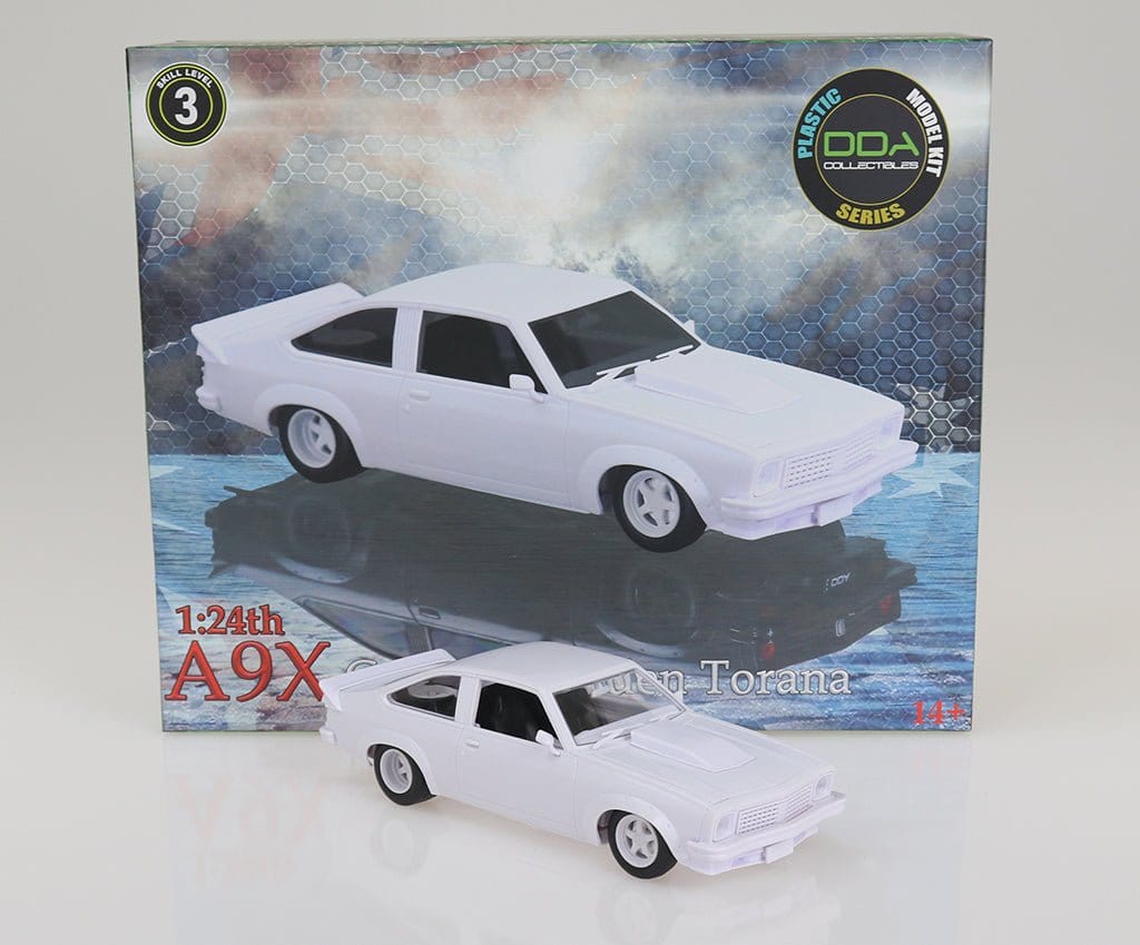 DDA 1/24 Holden A9X Torana Slammed Sealed Body Opening Bonnet w/Engine Plastic Model Kit - Hobbytech Toys