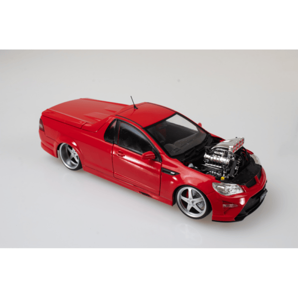 DDA 1/24 Red Supercharged VF Maloo GTSR Holden Ute Diecast Model
