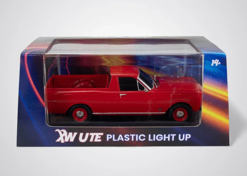 DDA 1/24 Red XW Standard Ford Ute Spectra Rides Plastic Light Up Model