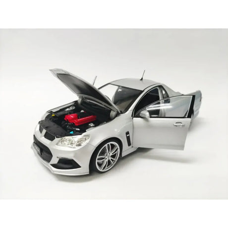 DDA 1/24 Silver VF Maloo R8 Holden Ute - Fully Detailed Diecast Model