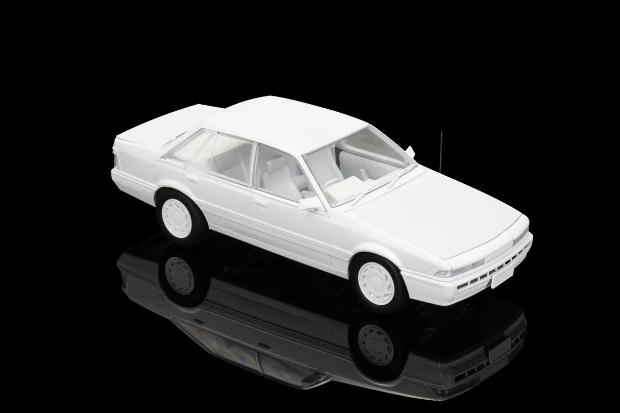 DDA 1/24 VL Holden Calais Plastic Model Kit [DD707K]
