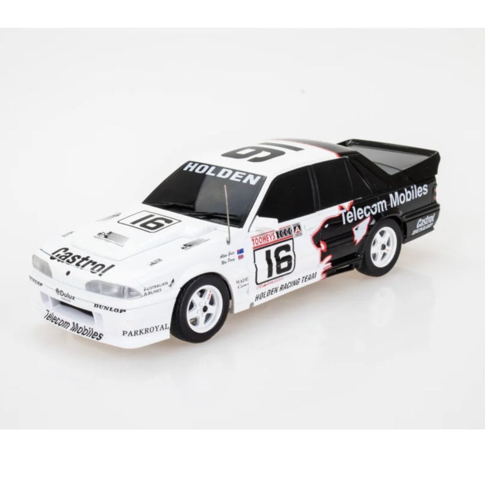DDA 1/24 VL Walkinshaw #16 Racing - Spectra Rides Light Up Pre-Assembled Plastic Model