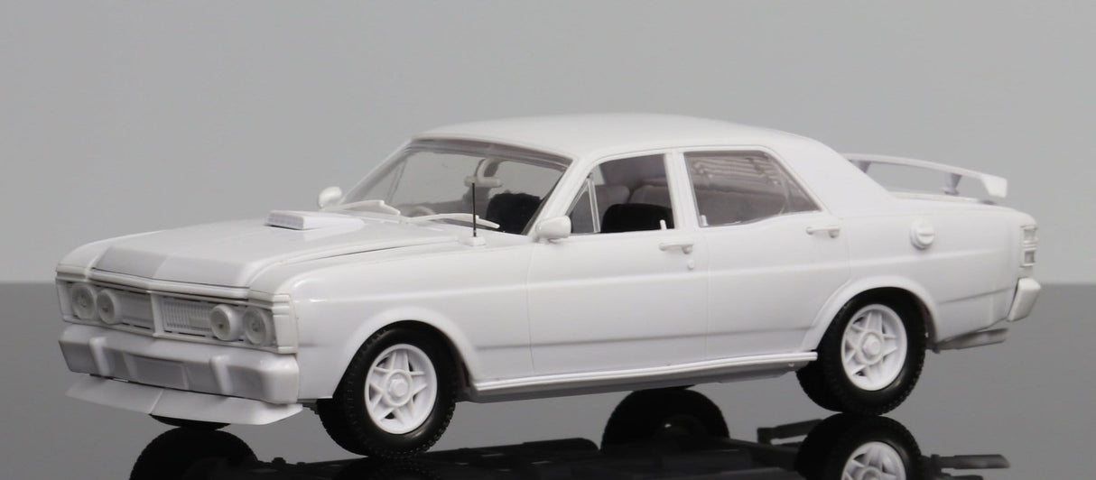 DDA 242K 1/24 Ford XY Falcon GTHO Plastic Model Kit - Hobbytech Toys