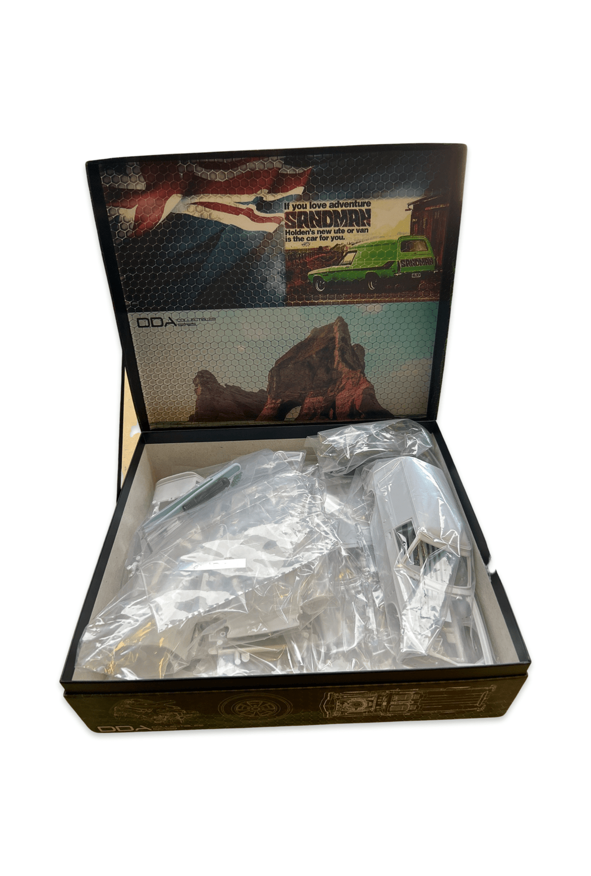 DDA 507K 1/24 Holden HJ Sandman Panel Van Plastic Model Kit - Hobbytech Toys