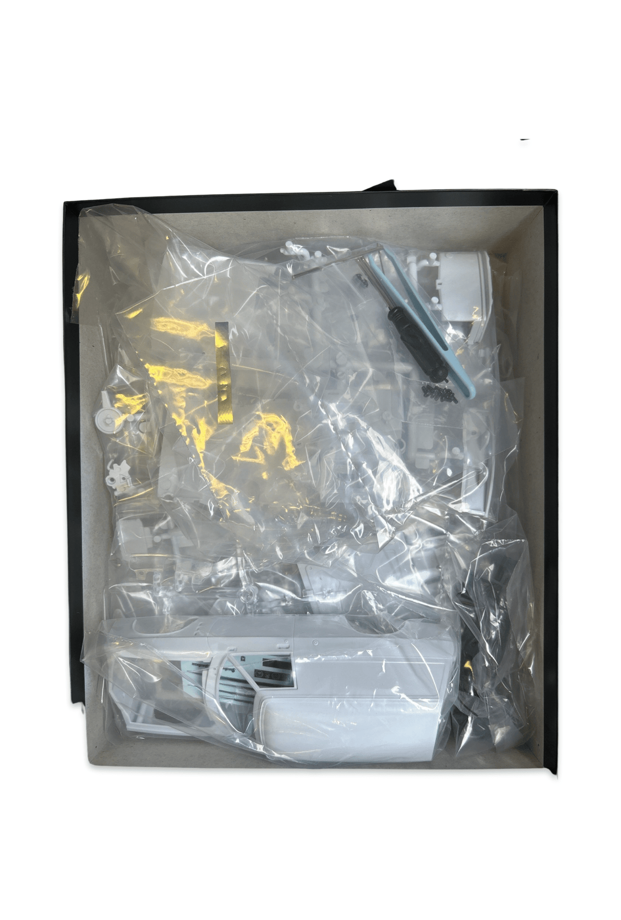 DDA 507K 1/24 Holden HJ Sandman Panel Van Plastic Model Kit - Hobbytech Toys