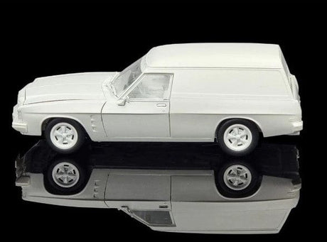 DDA 516K 1/24 Holden HJ Standard 6 Panel Van Plastic Model Kit - Hobbytech Toys