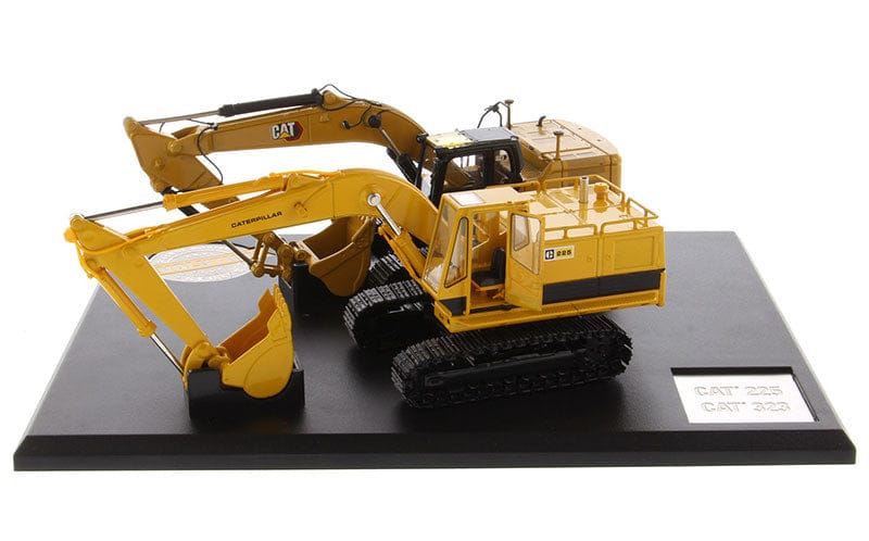 Diecast Masters 1/50 Cat 225 and Cat 323 Excavators Evolution Series
