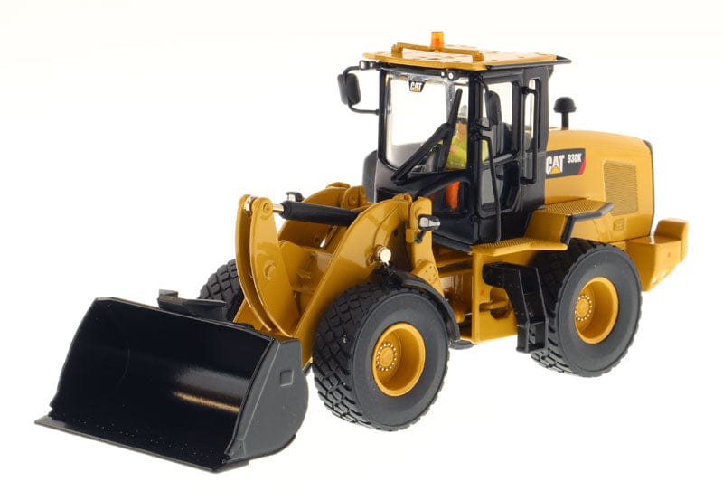 Diecast Masters 1/50 Cat 930K Wheel Loader