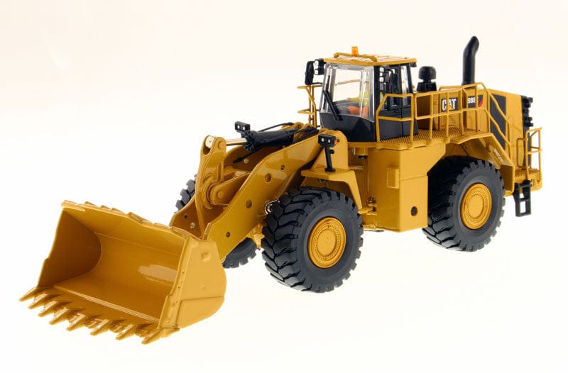 Diecast Masters 1/50 Cat 988K Wheel Loader