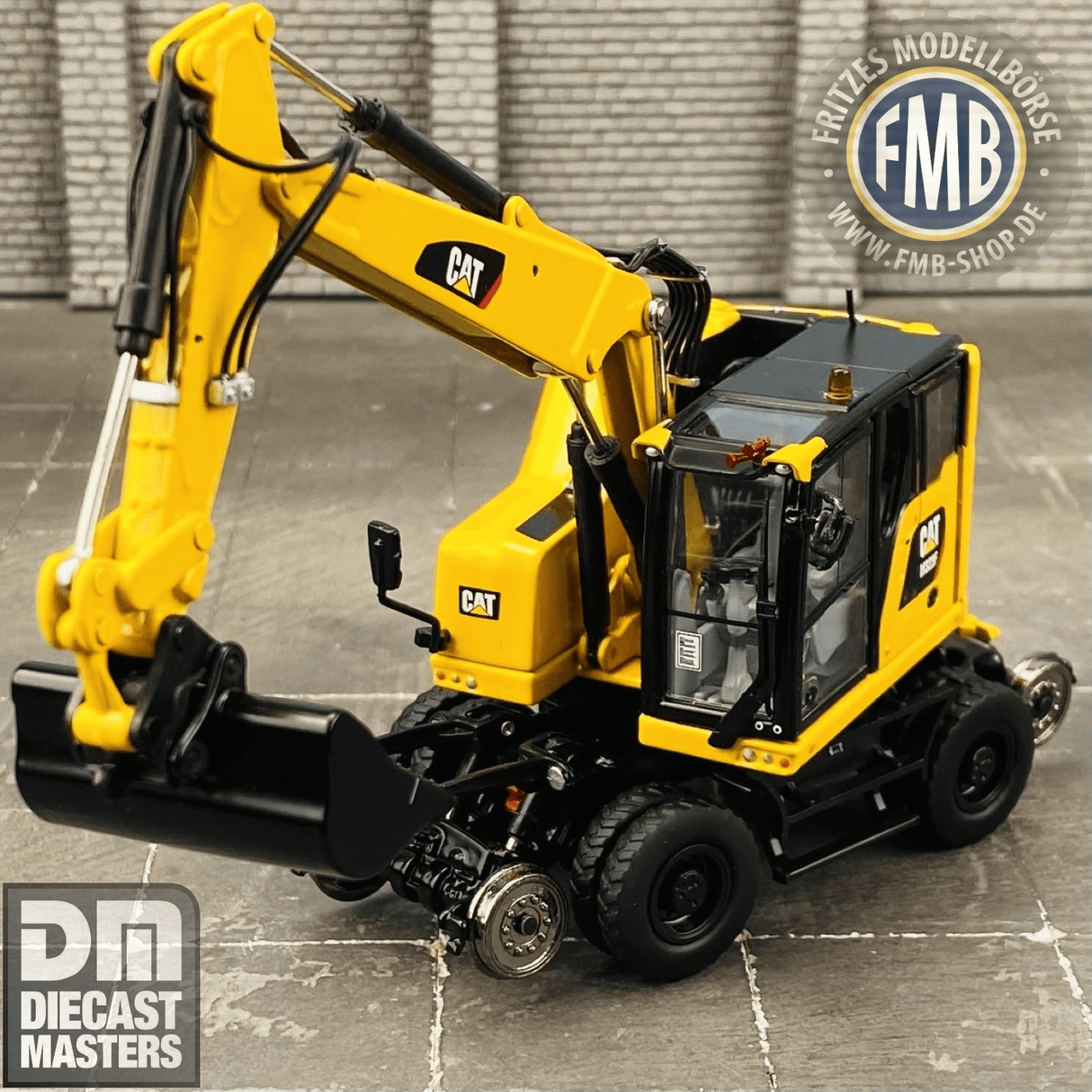 Diecast Masters 1/50 Cat M323F Railroad Wheeled Excavator Safety Yellow
