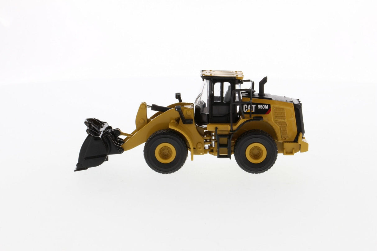 Diecast Masters 1/64 CAT 950M Wheel Loader [85608]**