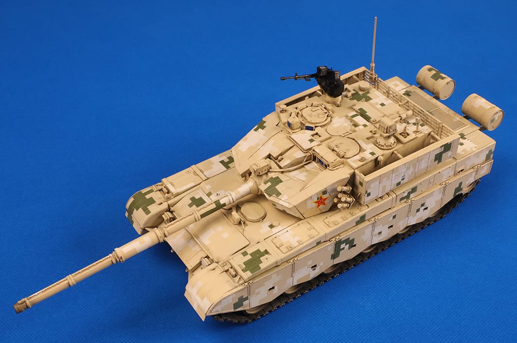 HobbyBoss 1/35 PLA ZTZ-99B MBT Plastic Model Kit