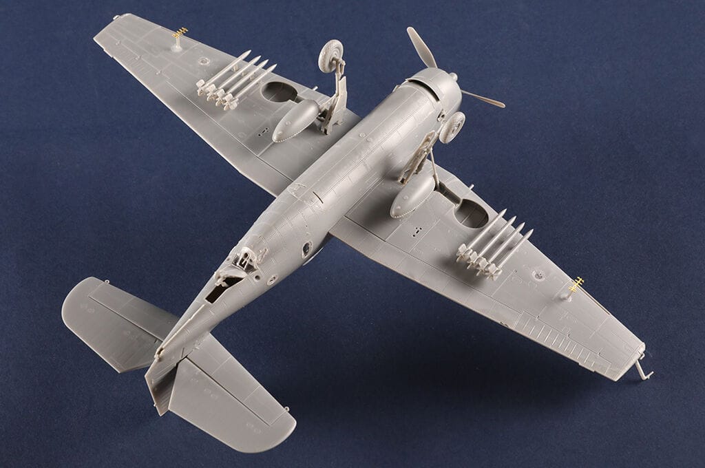 HobbyBoss 1/72 TBF-1C Avenger Plastic Model Kit [87275]
