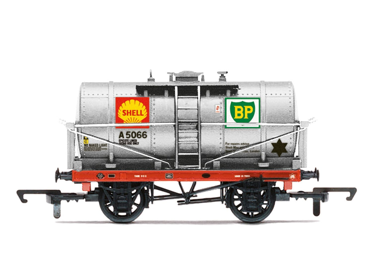 Hornby OO Scale BP Shell 14T Tanker 5066 [R60292]
