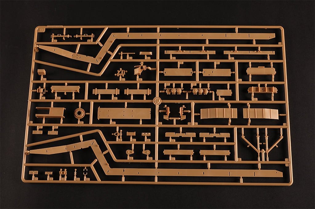 I Love Kit 1/35 M1014 w/M747 Semi Trailer Plastic Model Kit - Hobbytech Toys