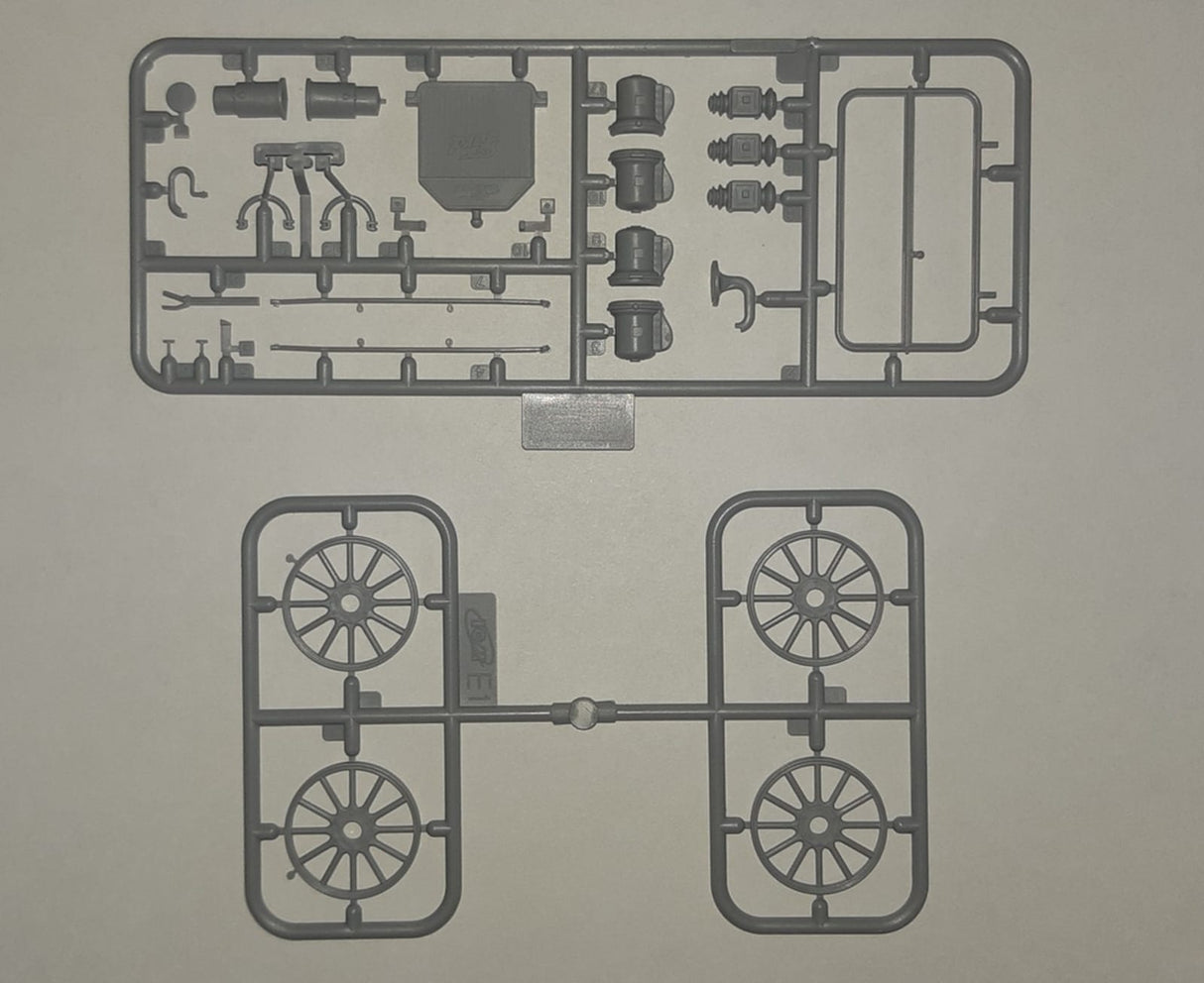 ICM 1/24 Model T 1912 Commercial Roadster American Car Plastic Model Kit