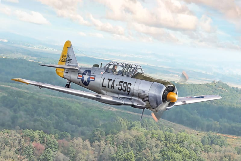 Italeri 1/48 T-6G Texan Plastic Model Kit 92652