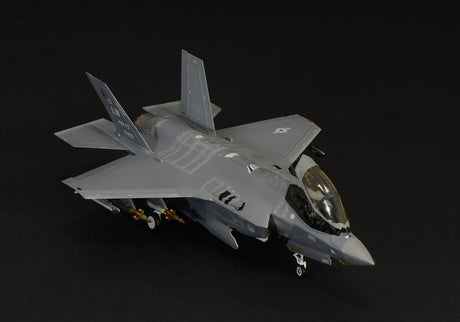 Italeri 1464S 1/72 Lockheed Martin F35A Lightning II Beast Mode Plastic Model Kit - Hobbytech Toys