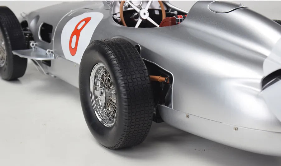 IXO Collections 1/8 Mercedes-Benz W 196 R No.8 (Driver Juan Manuel Fangio) Full Kit