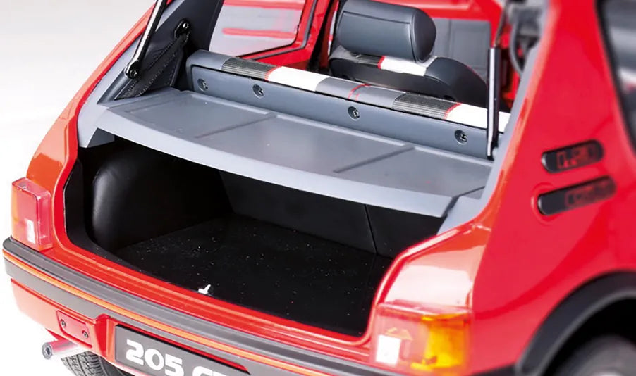 IXO Collections 1/8 Peugeot 205 GTI (Red) Full Kit