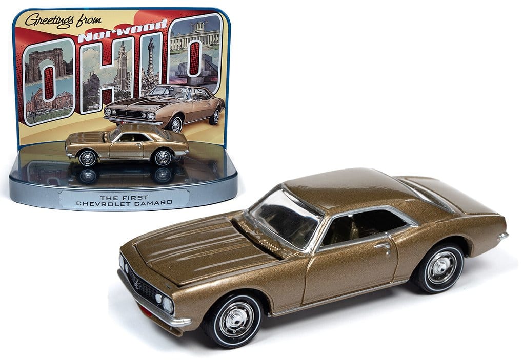 Johnny Lightning 1/64 1967 Camaro w/Norwood Diorama**