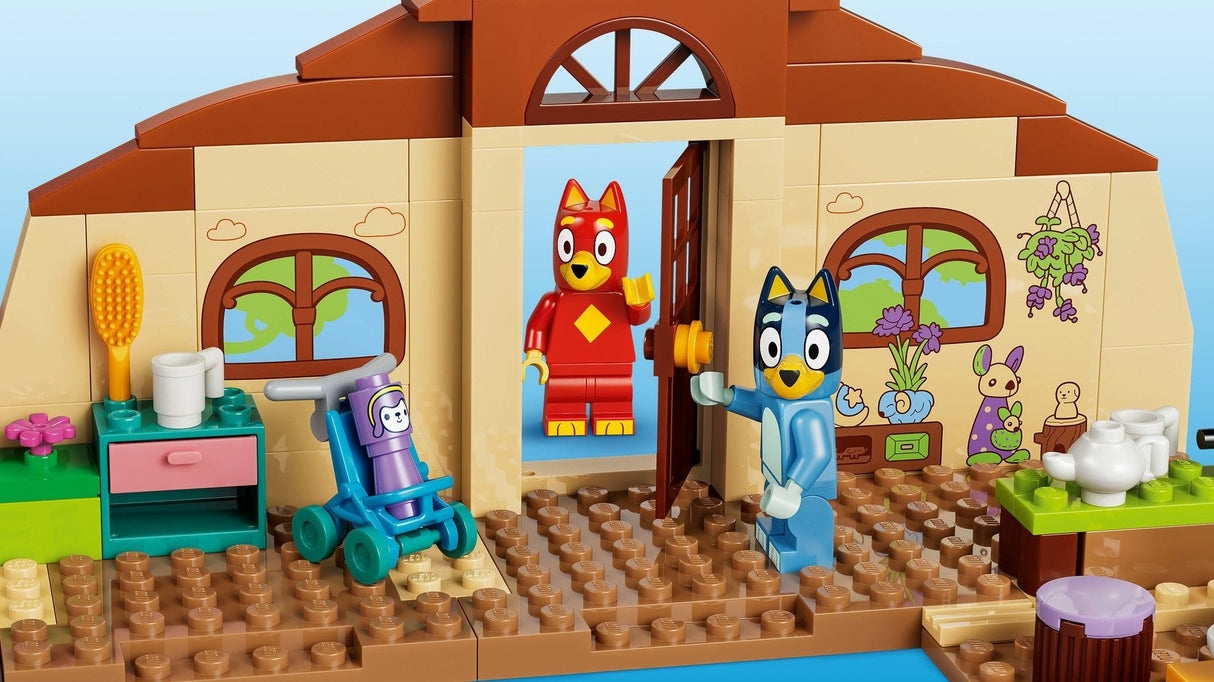 LEGO Bluey - School with Rusty and Bluey [11221]