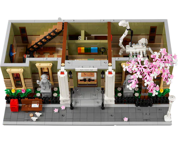 LEGO Icons: Natural History Museum [10326]