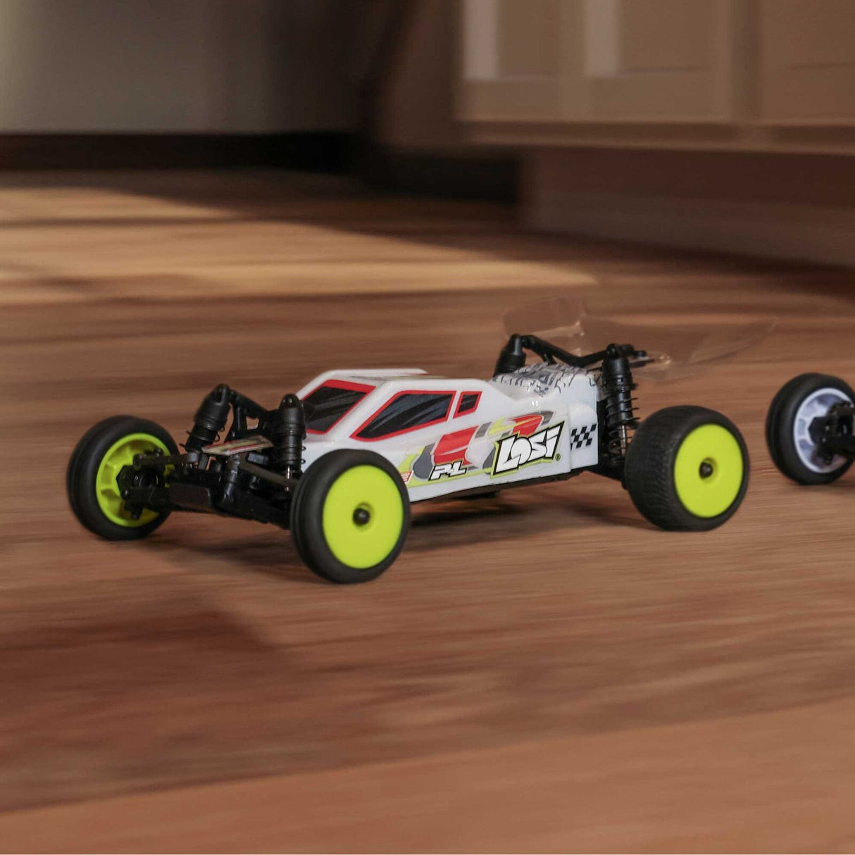 Losi Micro - B 1/24 2WD RC Buggy RTR - White [LOS00007T1] - Hobbytech Toys