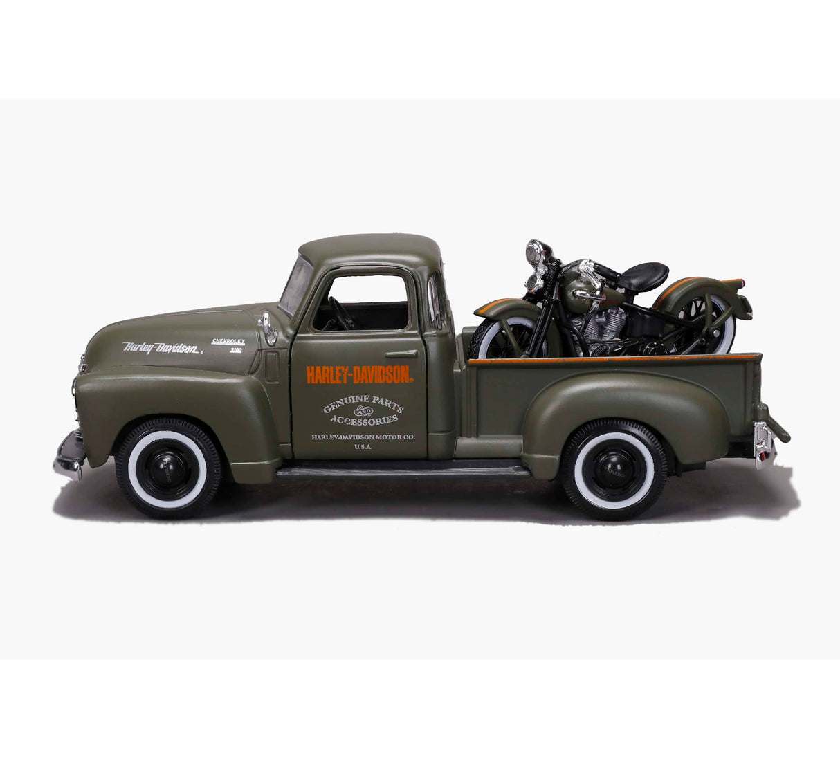 Maisto 1/24 1950 Chevrolet 3100 and 1936 Harley-Davidson EL Knucklehead