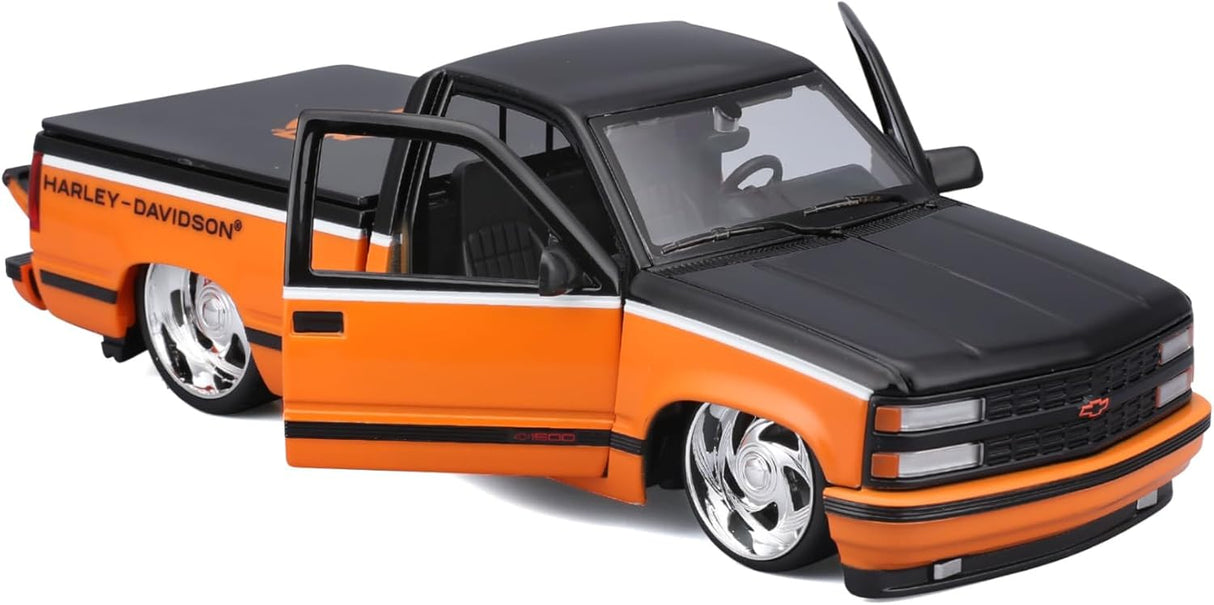 Maisto 1/24 1993 Chevrolet 454 SS Harley Davidson Diecast Model