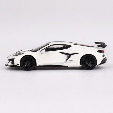 Mini GT 1/64 Chevrolet Corvette Z06 2023 Arctic White Diecast Model Car