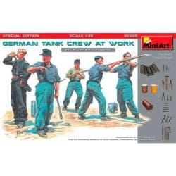 MiniArt 1/35 German Tank Crew at Work Special Edition – MA35285