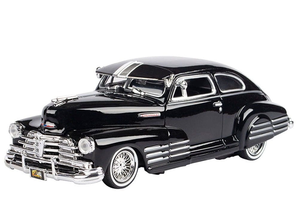 Motor Max 1/24 1948 Chevy Aero Sedan Fleetline Get Low Series Assorted Colours (1) - Hobbytech Toys