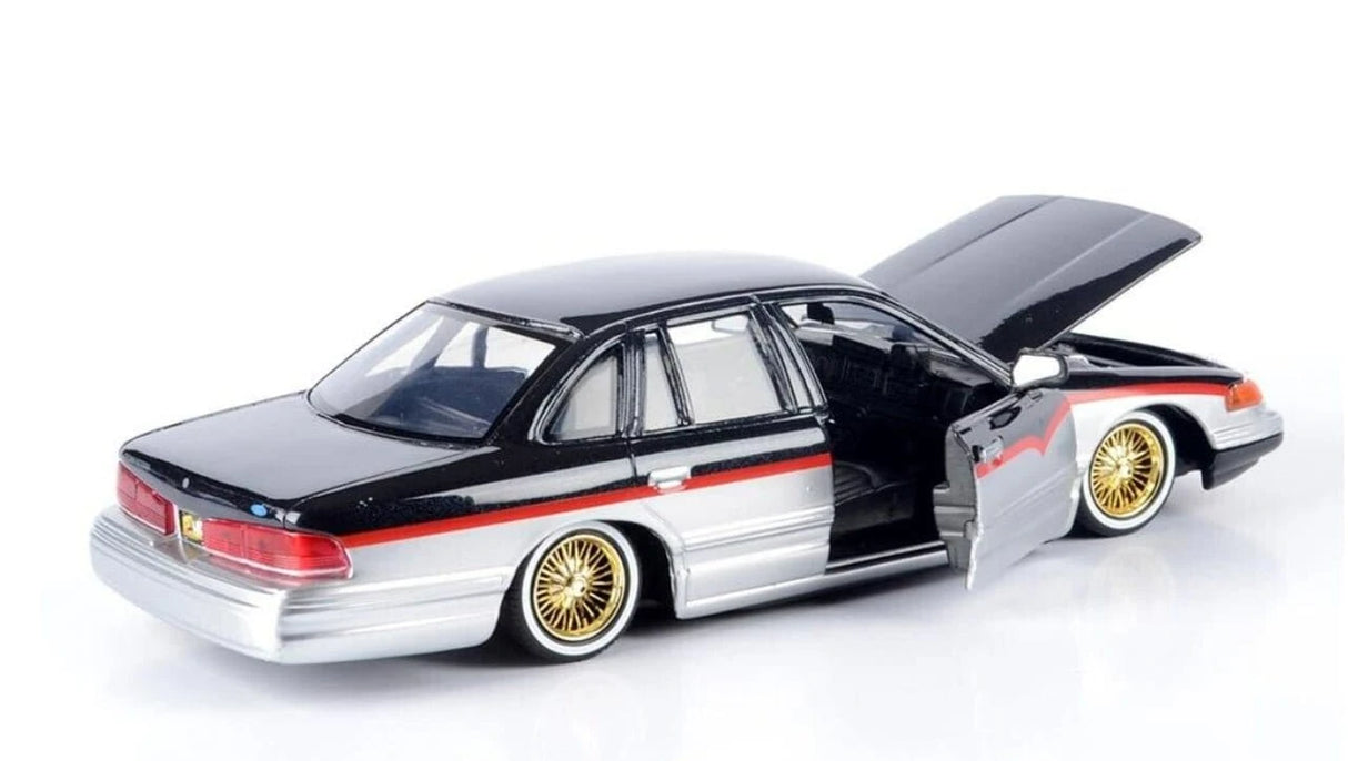 Motor Max 1/24 1998 Ford Cown Victoria Get Low Series Assorted Colours (1) - Hobbytech Toys