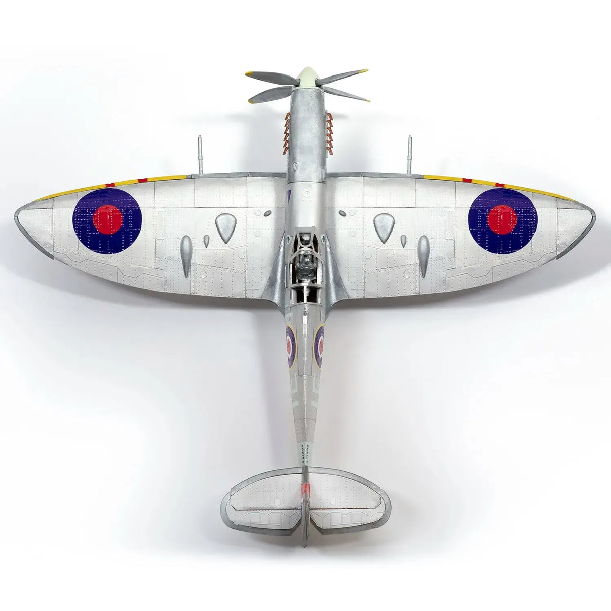 OcCre 1/24 Spitfire MK-IXC-EN398 Model Kit