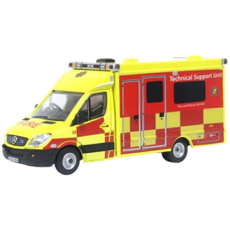 Oxford 1/76 Mercedes Bedfordshire Fire & Rescue Service (OO Scale) - Hobbytech Toys