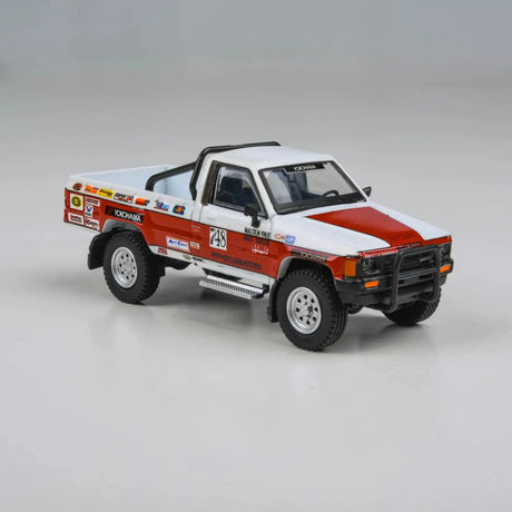 Para64 1/64 Toyota Hilux 87 Mojave 250 Diecast Model Car