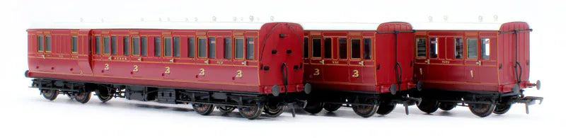 Rapido OO Scale 48 SECR Evolution Bogie Coach Non-Corridor Carriage No.973, No.881 & No.1010 3-Pack [978001]