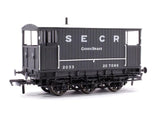 Rapido UK 931001 OO SECR 6 Wheel Brake Van No.2033 Grey - Hobbytech Toys