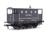 Rapido UK 931001 OO SECR 6 Wheel Brake Van No.2033 Grey - Hobbytech Toys