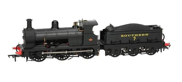Rapido UK OO Scale SECR O1 0-6-0 No.A7 SR Lined Black (Egyptian Lettering) - DCC & Sound Loco [966504]
