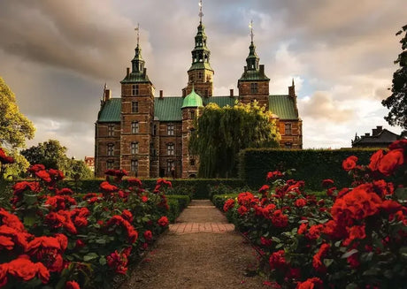 Ravensburger Rosenborg Castle Denmark 1000pc Puzzle