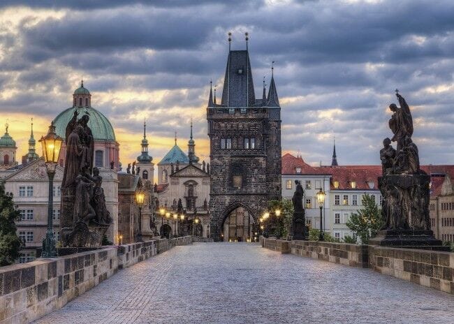 Ravensburger The Walk Across the Charles Bridge 1000pc Puzzle