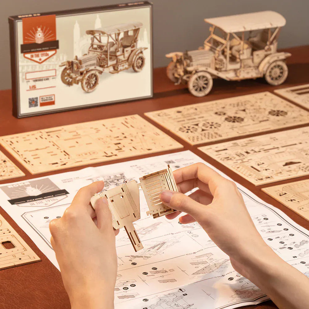 Rokr Vintage Car 3D Wooden Model Kit [MC801]
